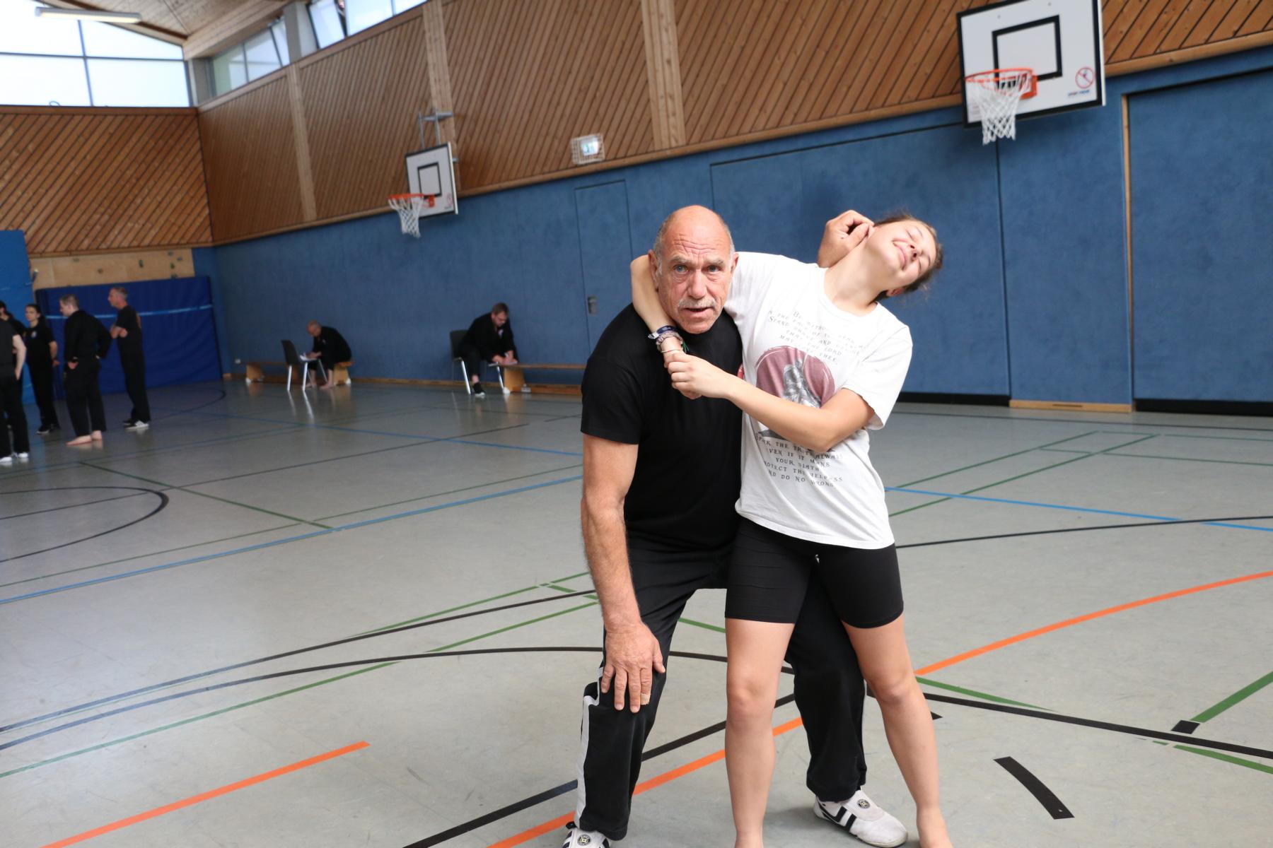 Paula trainiert bei Großmeister Kelly senior